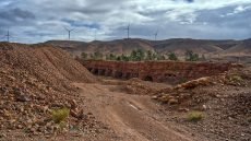 تافيلالت وفجيج على صفيح الاستثمار المعدني: 361 جزءًا منجميًا في أكبر عملية فتح تنافسي بالشرق المغربي