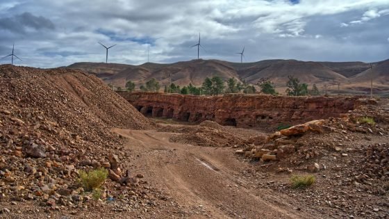 تافيلالت وفجيج على صفيح الاستثمار المعدني: 361 جزءًا منجميًا في أكبر عملية فتح تنافسي بالشرق المغربي