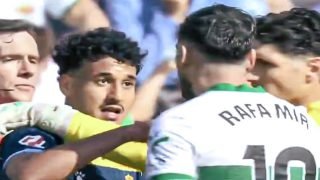 العنصرية تضرب ملاعب الليغا: عمر الهلالي ضحية جديدة