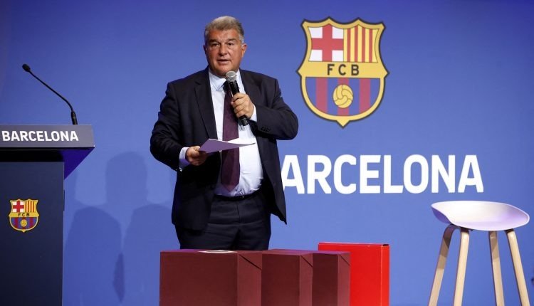 انتخابات نادي برشلونة.. المؤشرات الأولى تقرّب خوان لابورتا من ولاية جديدة