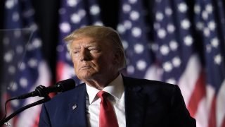 ترامب يلوح لإمكانية نشر قوات أمريكية في إيران لمراقبة اليورانيوم المخصب