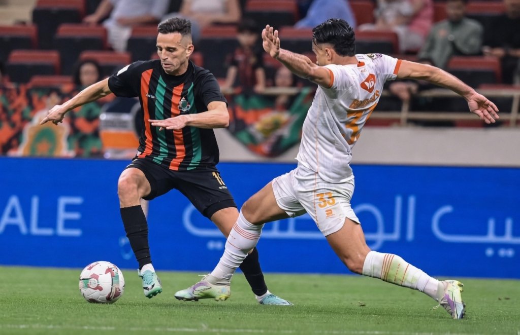 البطولة الاحترافية.. تعادل سلبي يحسم قمة الجيش الملكي ونهضة بركان