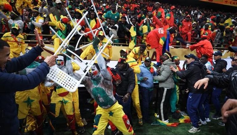 الملك يعفو على المشجعين السنغاليين المعتقلين في شغب كأس إفريقيا