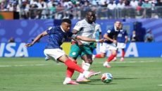 فرنسا تستهل مشوارها المونديالي بفوز مثير على السنغال