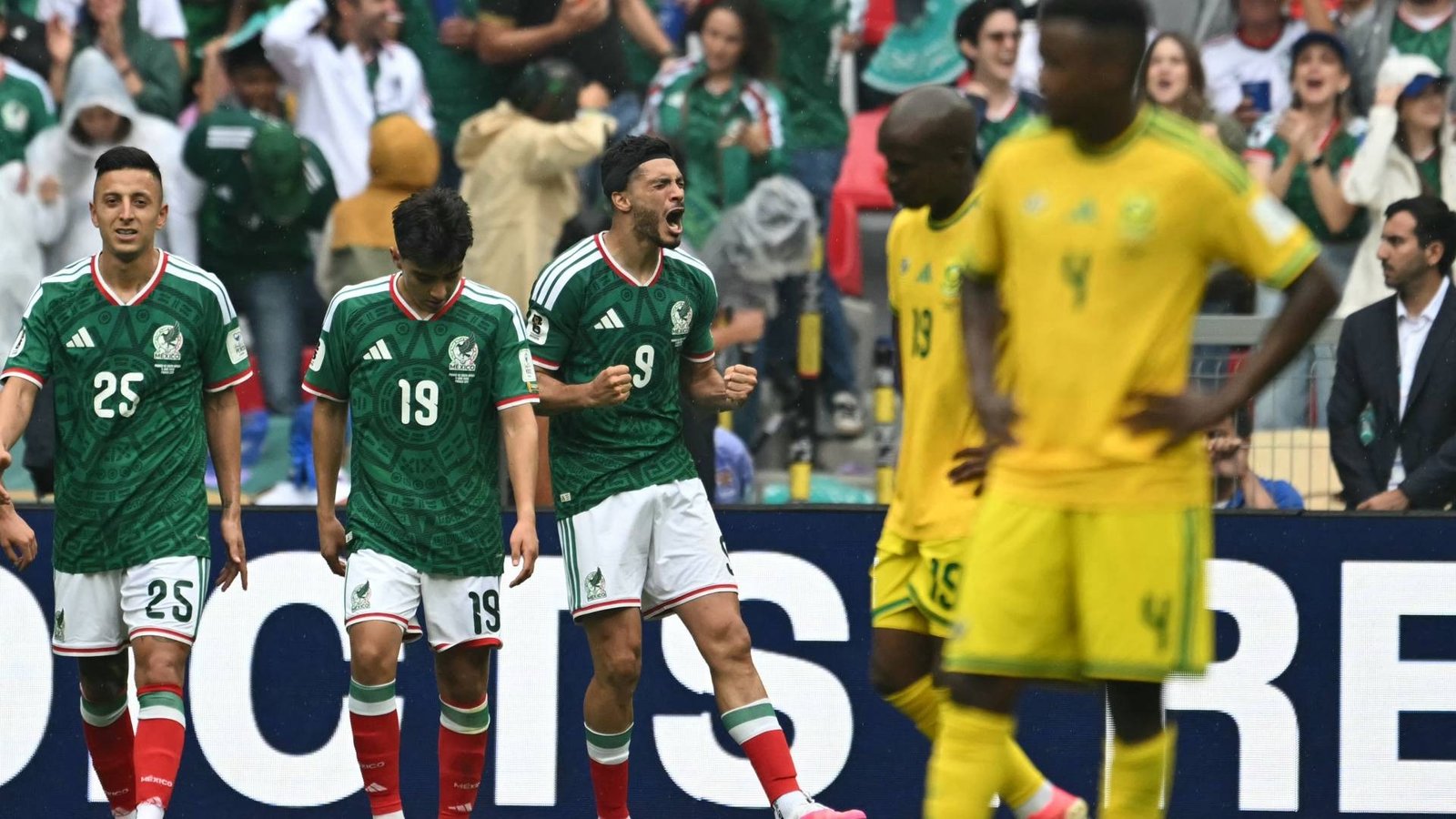 المكسيك تستهل مونديال 2026 بانتصار مقنع على جنوب أفريقيا