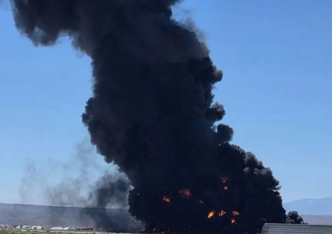 تحطم قاذفة أمريكية من طراز B-52 في كاليفورنيا يودي بحياة طاقمها ويثير تساؤلات حول أسباب الحادث