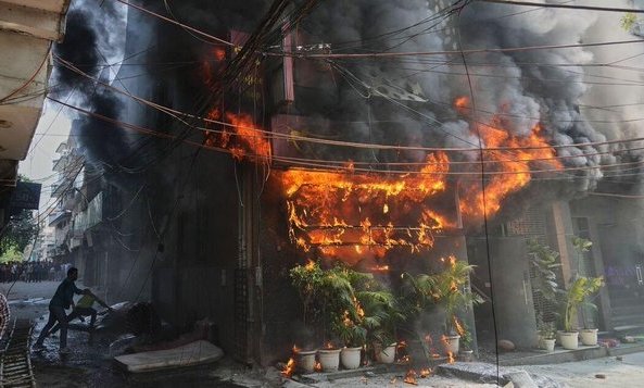 الهند: مصرع 21 شخصاً وإصابة أكثر من 40 في حريق داخل مطعم
