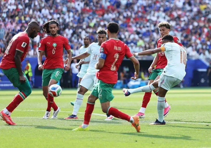 المنتخب المغربي يودع كأس العالم من ربع النهائي بعد خسارته أمام فرنسا بثنائية