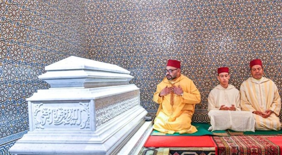 أمير المؤمنين يترأس حفلا دينيا بمناسبة الذكرى الـ28 لوفاة المغفور له الملك الحسن الثاني